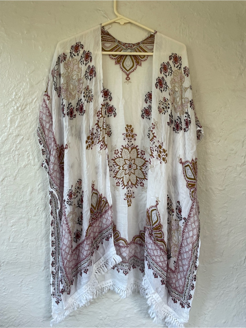 Woven Heart oversized short sleeve white paisley boho style kimono fringe OS